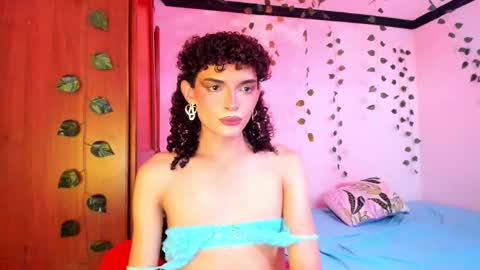 Snapshot of lucianromeo17 chatting on 09.14.25 Lucy or Lucian 3 Come to my social Links3 online show from 09.14.25