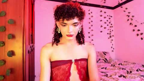 Snapshot of lucianromeo17 chatting on 09.30.25 Lucy or Lucian 3 Come to my social Links3 online show from 09.30.25