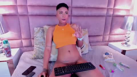 Snapshot of luciawallace chatting on 02.13.25 lucia wallace online show from 02.13.25