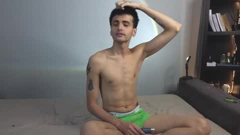 Snapshot of lucidangelok chatting on 09.10.25 Angelok online show from 09.10.25