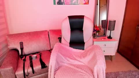     online show from 09.26.25