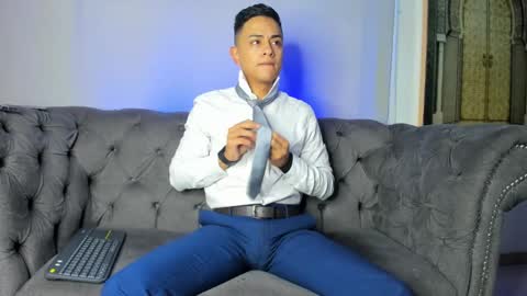 Leo online show from 12.30.24