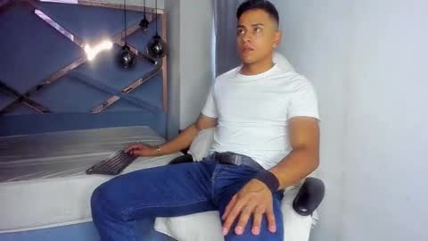 Snapshot of lucii_fer_ chatting on 03.04.26 Leo online show from 03.04.26