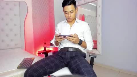 Snapshot of lucii_fer_ chatting on 03.20.26 Leo online show from 03.20.26