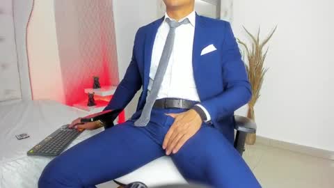 Snapshot of lucii_fer_ chatting on 04.08.26 Leo online show from 04.08.26