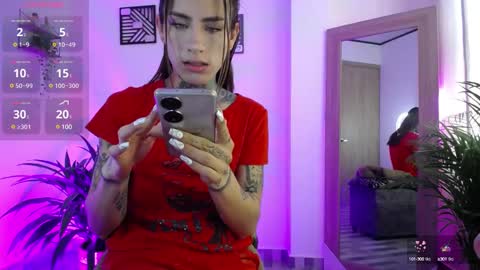 Snapshot of luciiana_lol chatting on 12.23.24 luciiana online show from 12.23.24