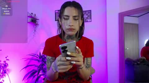 Snapshot of luciiana_lol chatting on 12.23.24 luciiana online show from 12.23.24