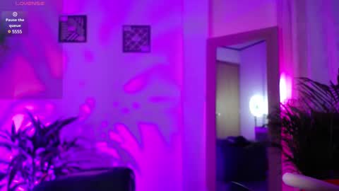 Snapshot of luciiana_lol chatting on 12.25.24 luciiana online show from 12.25.24