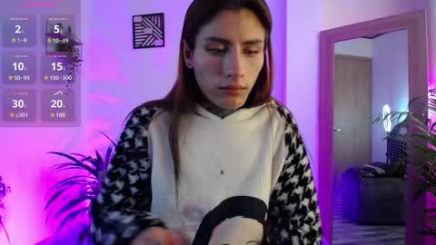 Snapshot of luciiana_lol chatting on 12.27.24 luciiana online show from 12.27.24