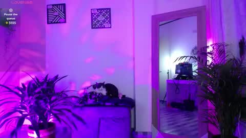 Snapshot of luciiana_lol chatting on 12.28.24 luciiana online show from 12.28.24