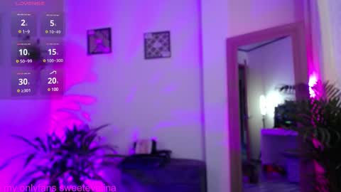 Snapshot of luciiana_lol chatting on 01.10.25 luciiana online show from 01.10.25