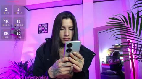 Snapshot of luciiana_lol chatting on 02.11.25 luciiana online show from 02.11.25