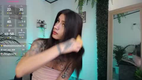 Snapshot of luciiana_lol chatting on 03.12.25 luciiana online show from 03.12.25