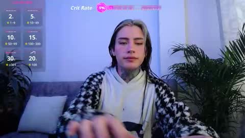 Snapshot of luciiana_lol chatting on 09.28.25 luciiana online show from 09.28.25