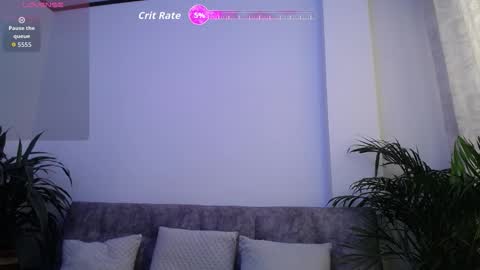 Snapshot of luciiana_lol chatting on 10.11.25 luciiana online show from 10.11.25