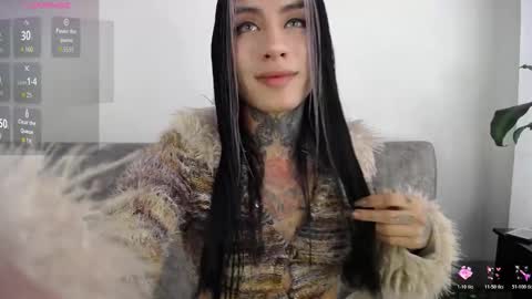 Snapshot of luciiana_lol chatting on 02.26.26 luciiana online show from 02.26.26