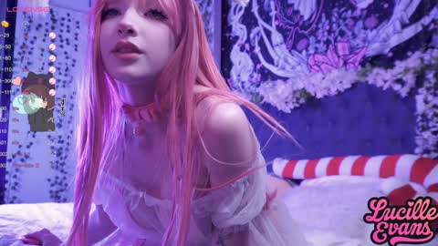 Snapshot of lucille_evans chatting on 12.07.24 Lucy UwU online show from 12.07.24
