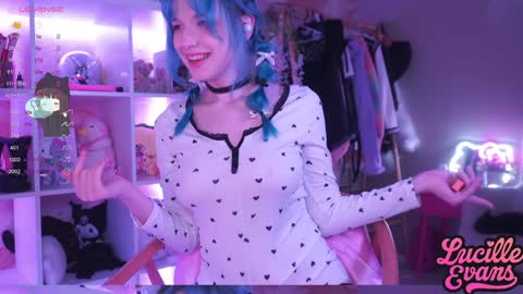 Snapshot of lucille_evans chatting on 01.31.25 Lucy UwU online show from 01.31.25