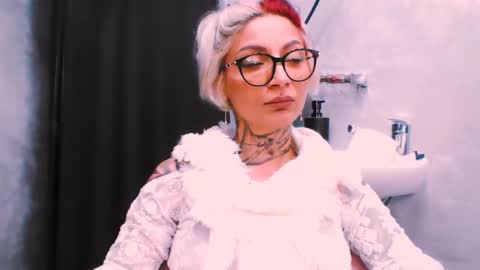 lucky_denizz online show from 11.22.25