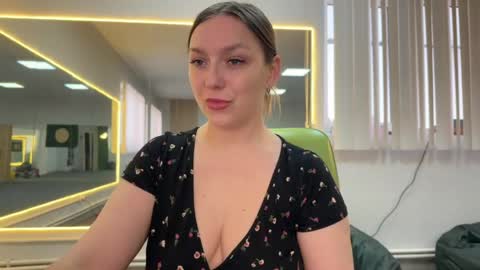 lucky_foryou_baby online show from 04.18.26