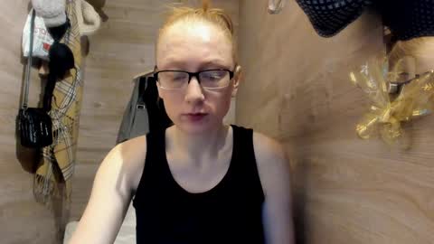Snapshot of lucky_licky20 chatting on 12.23.24 lucky_licky20 online show from 12.23.24