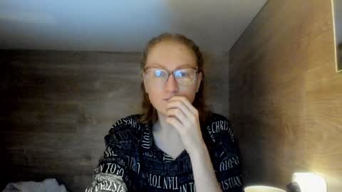Snapshot of lucky_licky20 chatting on 01.19.25 lucky_licky20 online show from 01.19.25