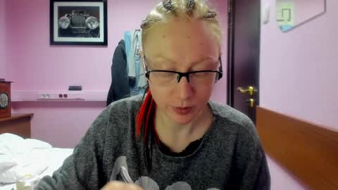 Snapshot of lucky_licky20 chatting on 02.24.25 lucky_licky20 online show from 02.24.25