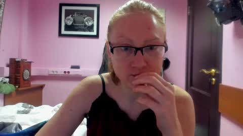 Snapshot of lucky_licky20 chatting on 02.27.25 lucky_licky20 online show from 02.27.25