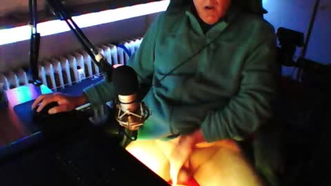        call me  Stefan online show from 10.10.25