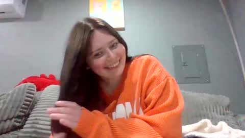 Snapshot of luckygirl96 chatting on 10.25.25 luckygirl96 online show from 10.25.25