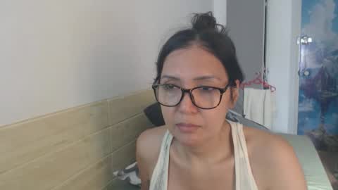 angelisa online show from 10.15.25