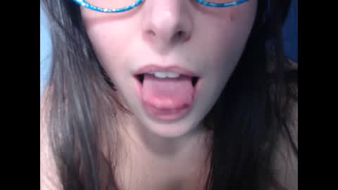 luckylinda23 online show from 01.17.25