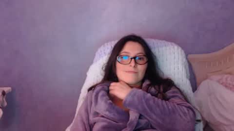 Snapshot of luckylinda23 chatting on 04.19.26 luckylinda23 online show from 04.19.26