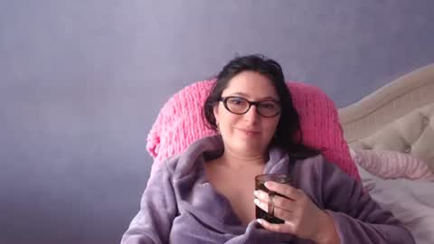 Snapshot of luckylinda23 chatting on 04.30.26 luckylinda23 online show from 04.30.26