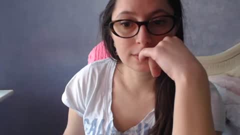 Snapshot of luckylinda23 chatting on 05.04.26 luckylinda23 online show from 05.04.26
