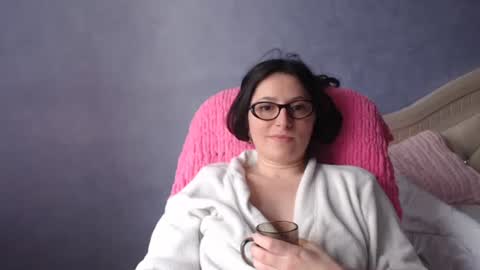 Snapshot of luckylinda23 chatting on 05.09.26 luckylinda23 online show from 05.09.26