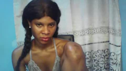 Snapshot of luckymadequeen chatting on 01.16.25 Gloria online show from 01.16.25