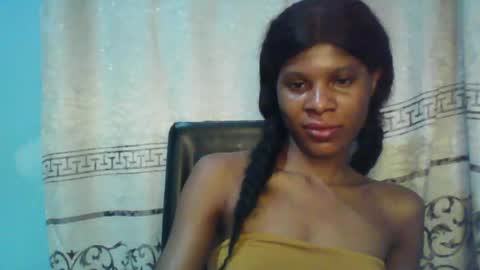 Snapshot of luckymadequeen chatting on 01.20.25 Gloria online show from 01.20.25