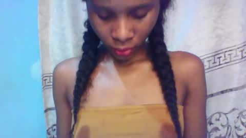 Snapshot of luckymadequeen chatting on 01.30.25 Gloria online show from 01.30.25