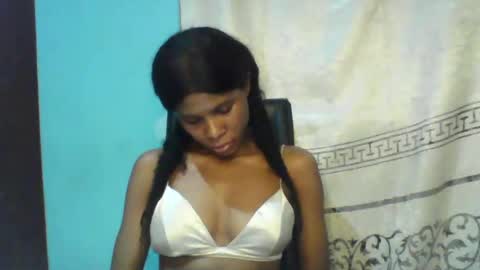 Snapshot of luckymadequeen chatting on 02.03.25 Gloria online show from 02.03.25