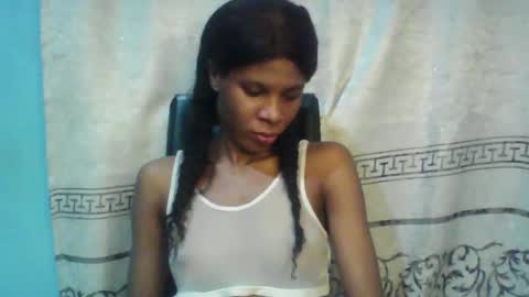Snapshot of luckymadequeen chatting on 02.09.25 Gloria online show from 02.09.25