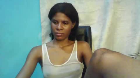 Snapshot of luckymadequeen chatting on 02.10.25 Gloria online show from 02.10.25