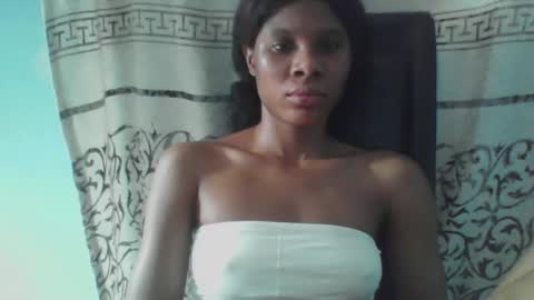 Snapshot of luckymadequeen chatting on 02.13.25 Gloria online show from 02.13.25