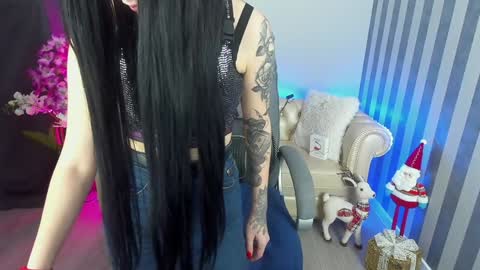 Snapshot of luckyrebel_ chatting on 12.29.24 Monika online show from 12.29.24