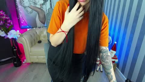 Snapshot of luckyrebel_ chatting on 01.15.25 Monika online show from 01.15.25