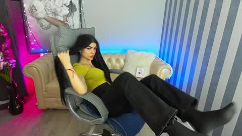Snapshot of luckyrebel_ chatting on 01.21.25 Monika online show from 01.21.25