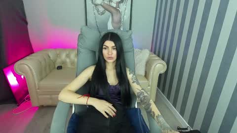 Snapshot of luckyrebel_ chatting on 03.04.25 Monika online show from 03.04.25