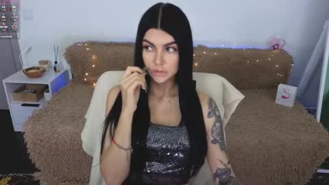 Snapshot of luckyrebel_ chatting on 09.12.25 Monika online show from 09.12.25