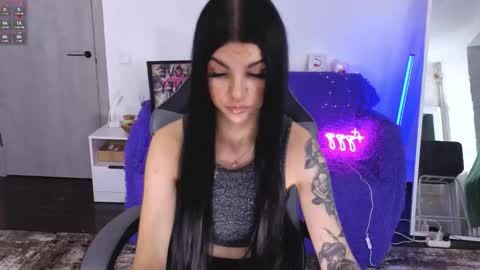 Monika online show from 11.27.25