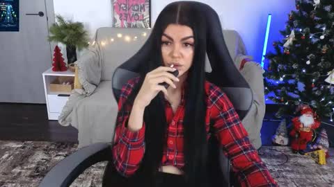 Monika online show from 12.22.25